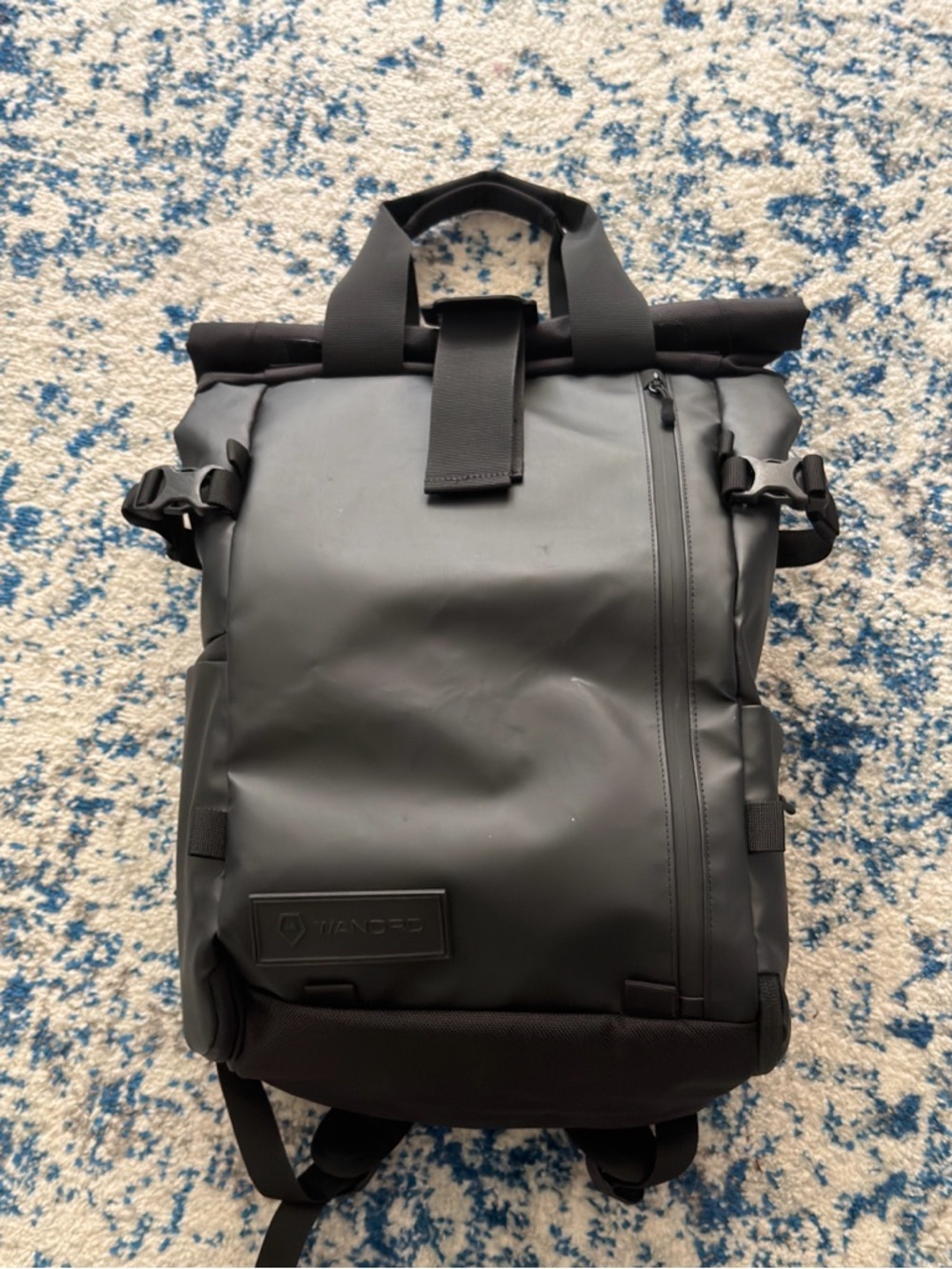 Wandrd 21 liter Water-Resistant Roll-Top Backpack - Black. Great for cameras